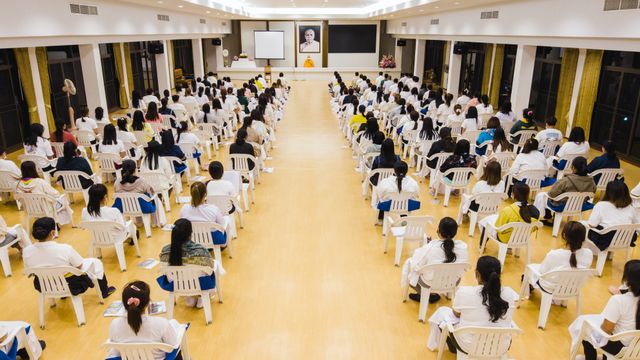 Meditation Training for Taweekit Supercenter